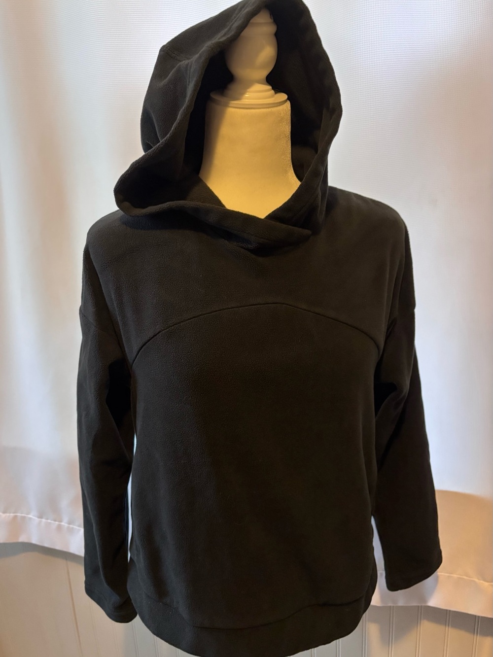 Nike Black Fleece Pullover Hooded Sweatshirt Cozy Athleisure Womens Size S